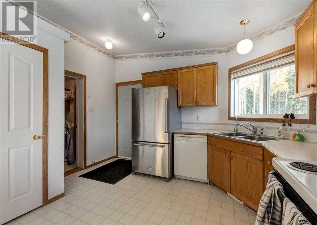 33567 Highway 584, Rural Mountain View County, Alberta  T0M 1X0 - Photo 17 - A2180249