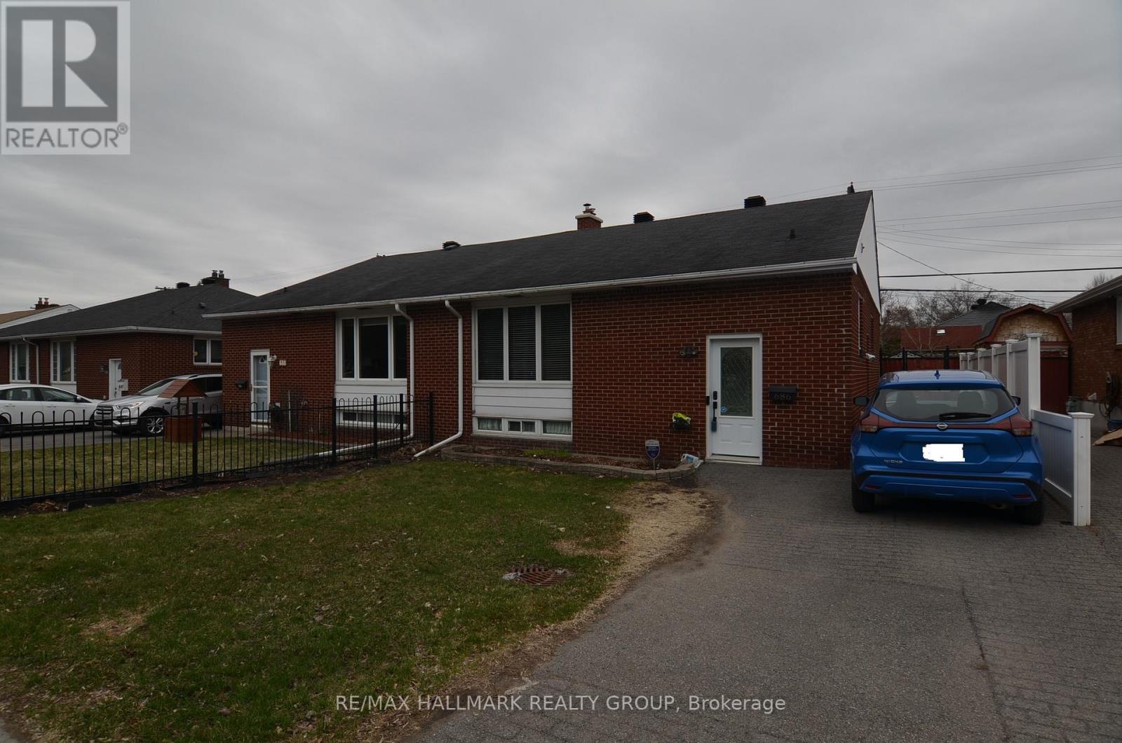 Property at 686 CUMMINGS AVENUE image 3