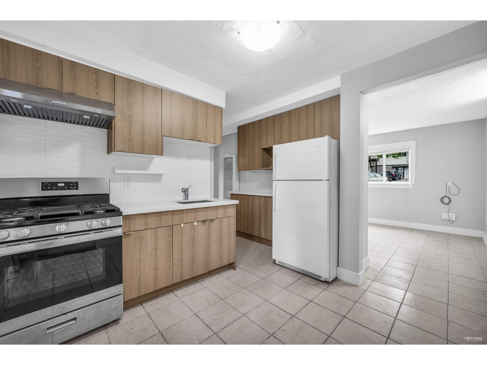 13275 95a Avenue, Surrey, British Columbia  V3V 1R4 - Photo 4 - R2991668