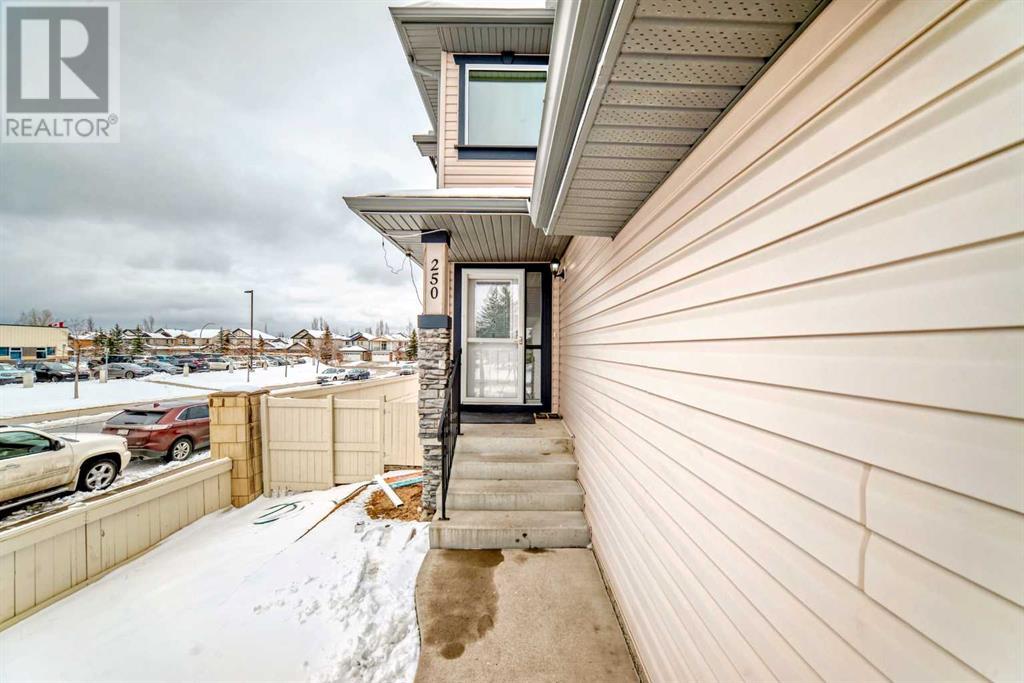 Property at 250 Eversyde Close SW image 2