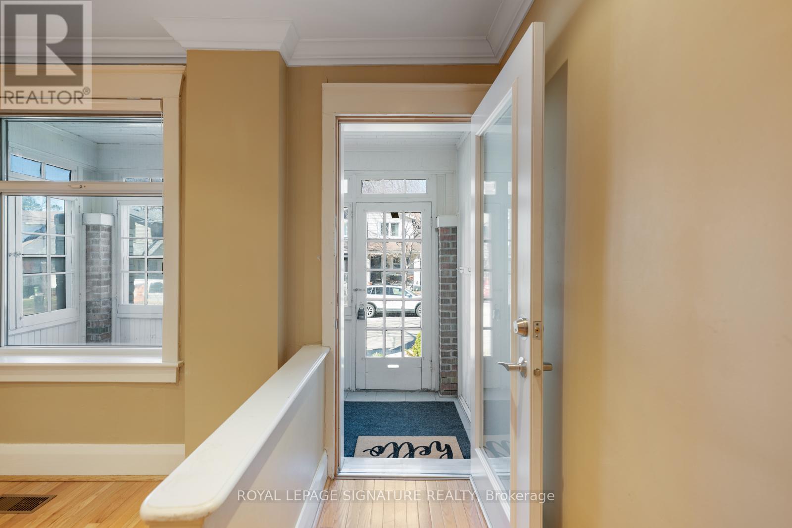 99 Kent Road, Toronto (Greenwood-Coxwell), Ontario  M4L 2X5 - Photo 5 - E12102323
