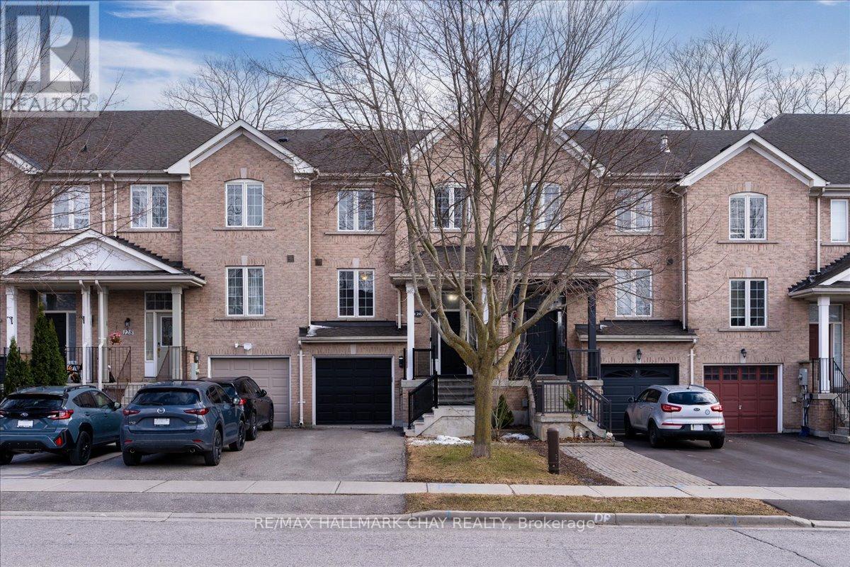 Property at 126 BANBROOKE CRESCENT image 1