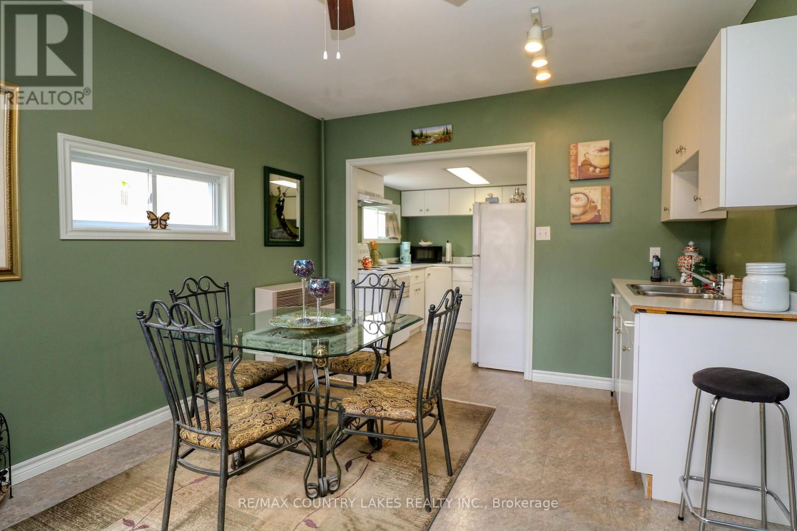 Property at 544 SIMCOE STREET image 3
