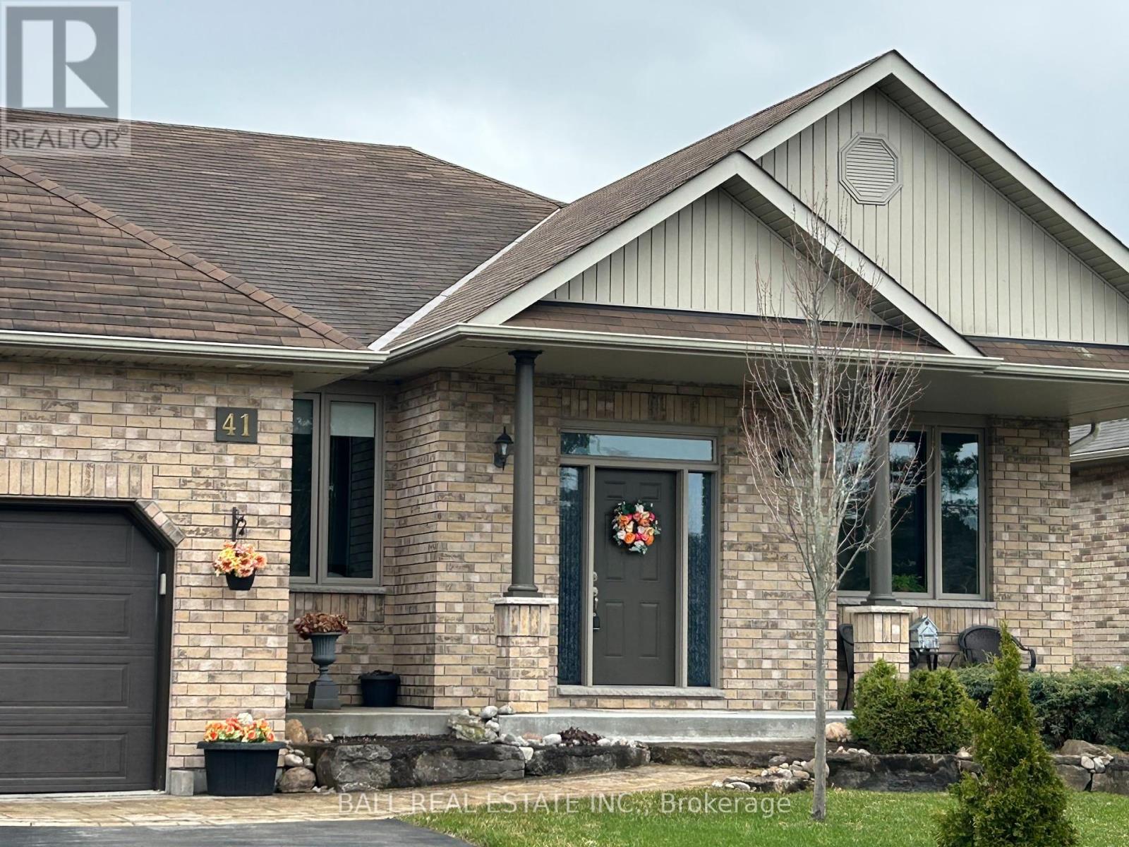 Property at 41 SOUTH HARBOUR DRIVE image 3
