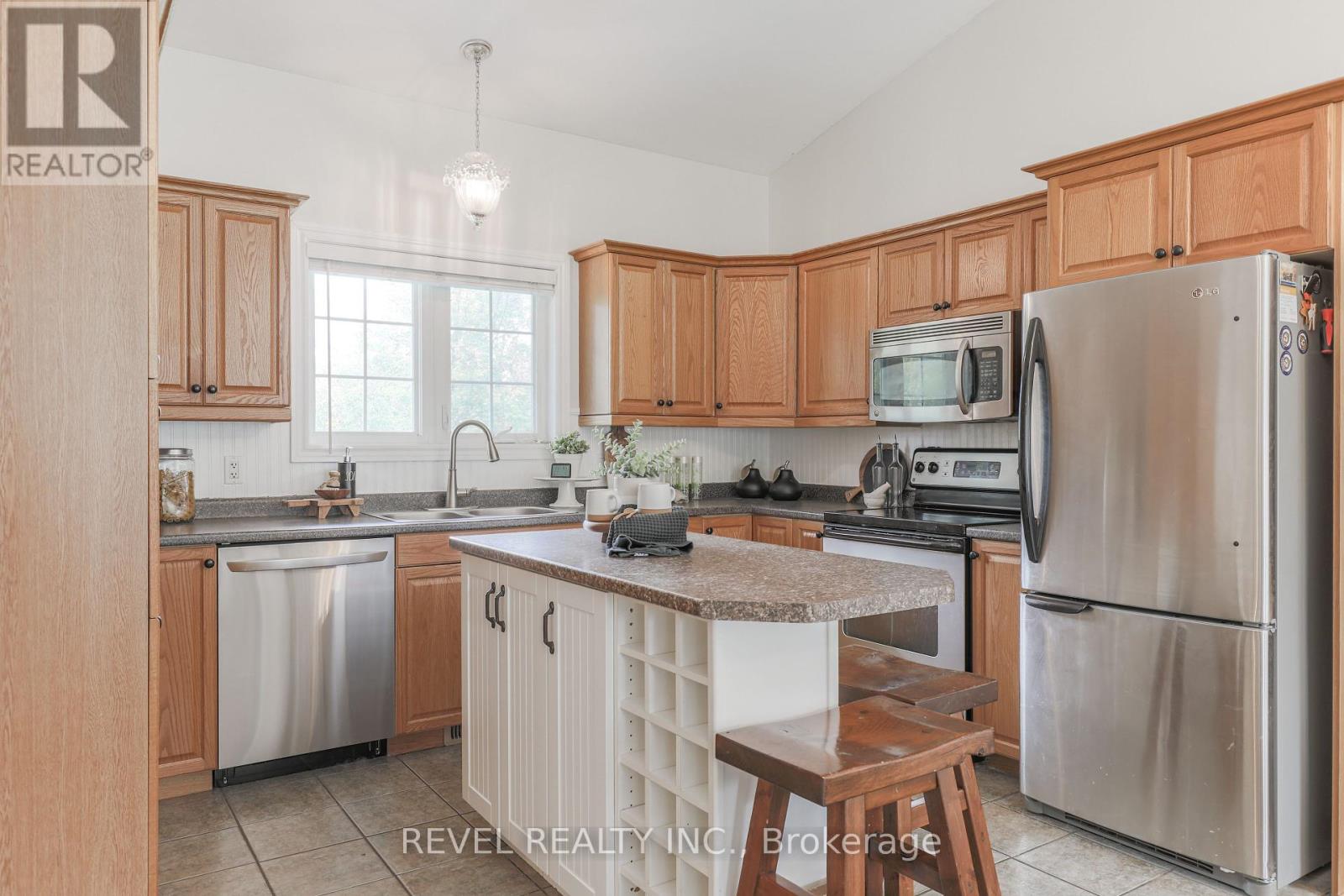 9 Grills Road, Kawartha Lakes, Ontario  K0M 2C0 - Photo 14 - X12102553