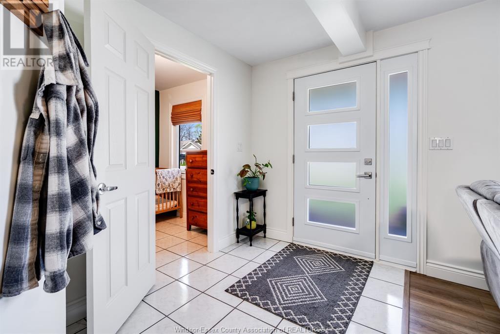 Property at 1049 MAPLE image 2