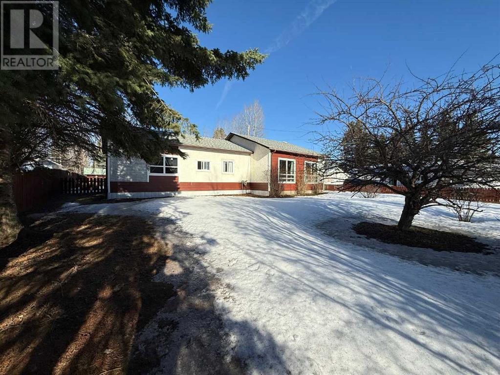 Property at 456 69 Street image 4