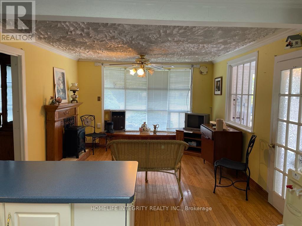 2434 County Rd 15, Prince Edward County, Ontario  K0K 2T0 - Photo 3 - X12102375
