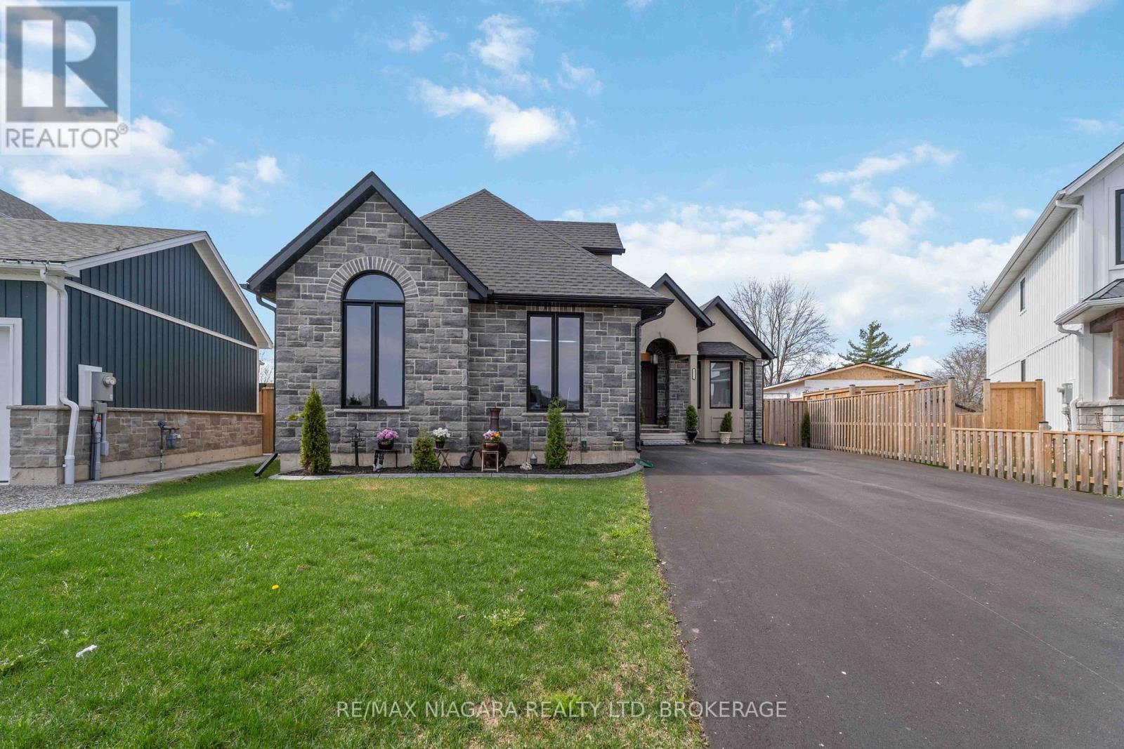 Property at 3555 CANFIELD CRESCENT image 1