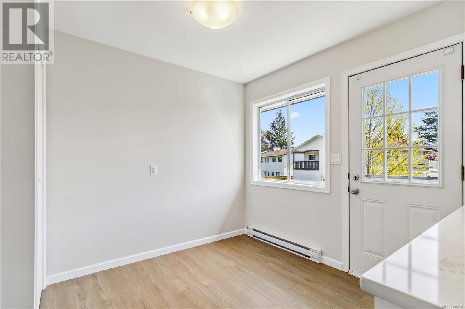 Property at 1507 Robinwood Pl image 4