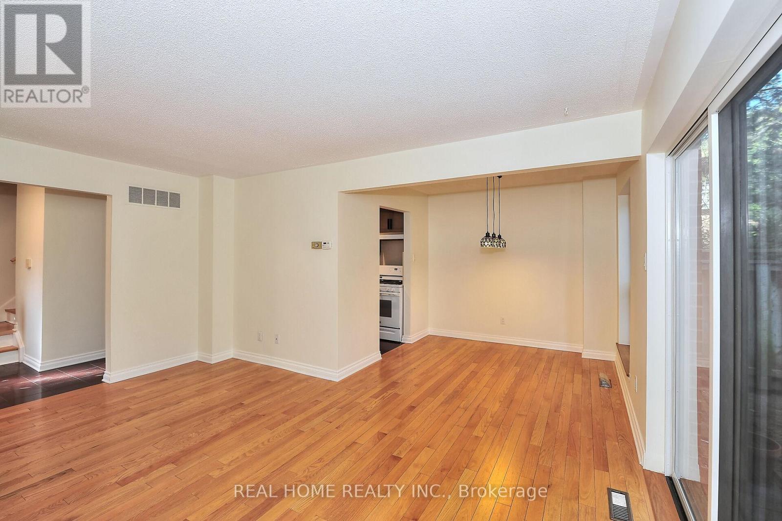 244 - 10 Farina Mill Way, Toronto (St. Andrew-Windfields), Ontario  M2L 1S1 - Photo 5 - C12094094
