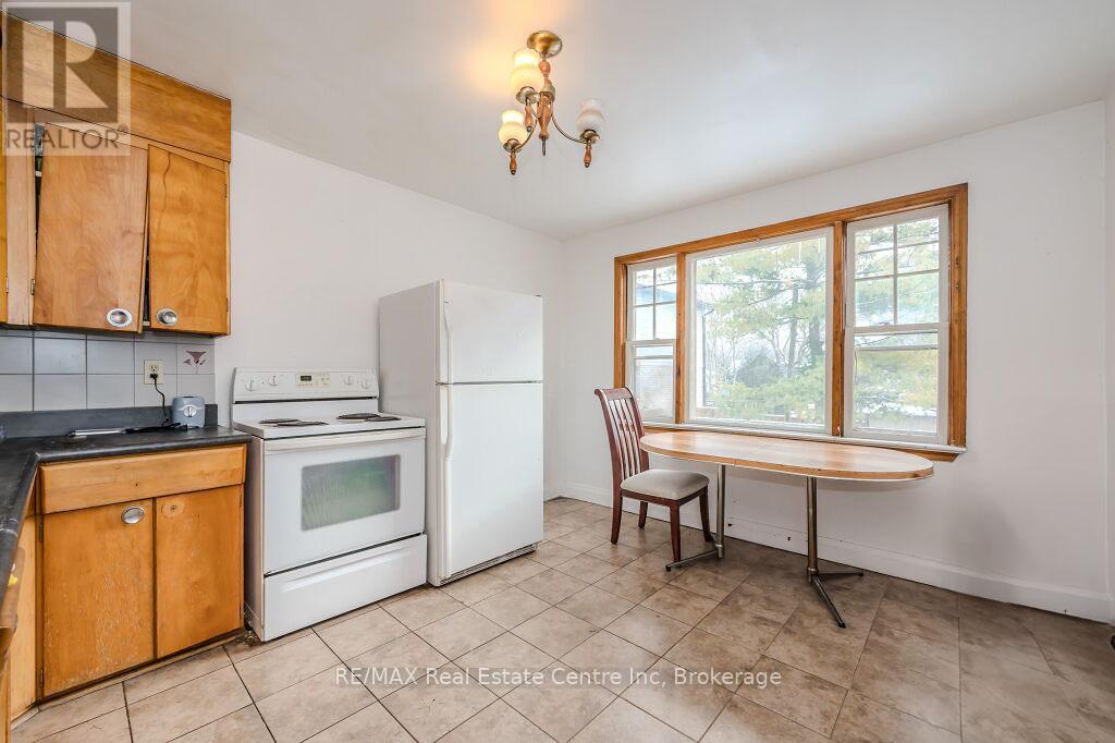113 Elizabeth Street, Guelph, Ontario  N1E 2X4 - Photo 3 - X12102480