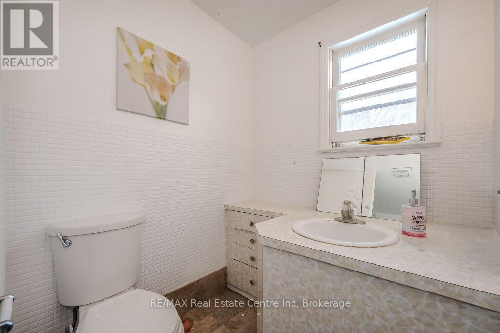 113 Elizabeth Street, Guelph, Ontario  N1E 2X4 - Photo 8 - X12102480