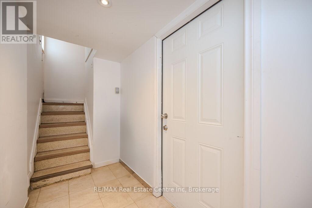 113 Elizabeth Street, Guelph, Ontario  N1E 2X4 - Photo 9 - X12102480
