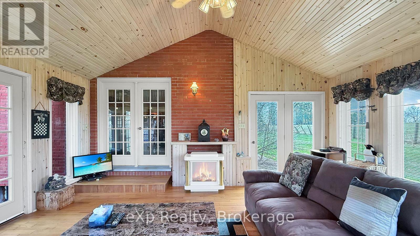402191 Grey Road 4, West Grey, Ontario  N4N 3B8 - Photo 12 - X12102526