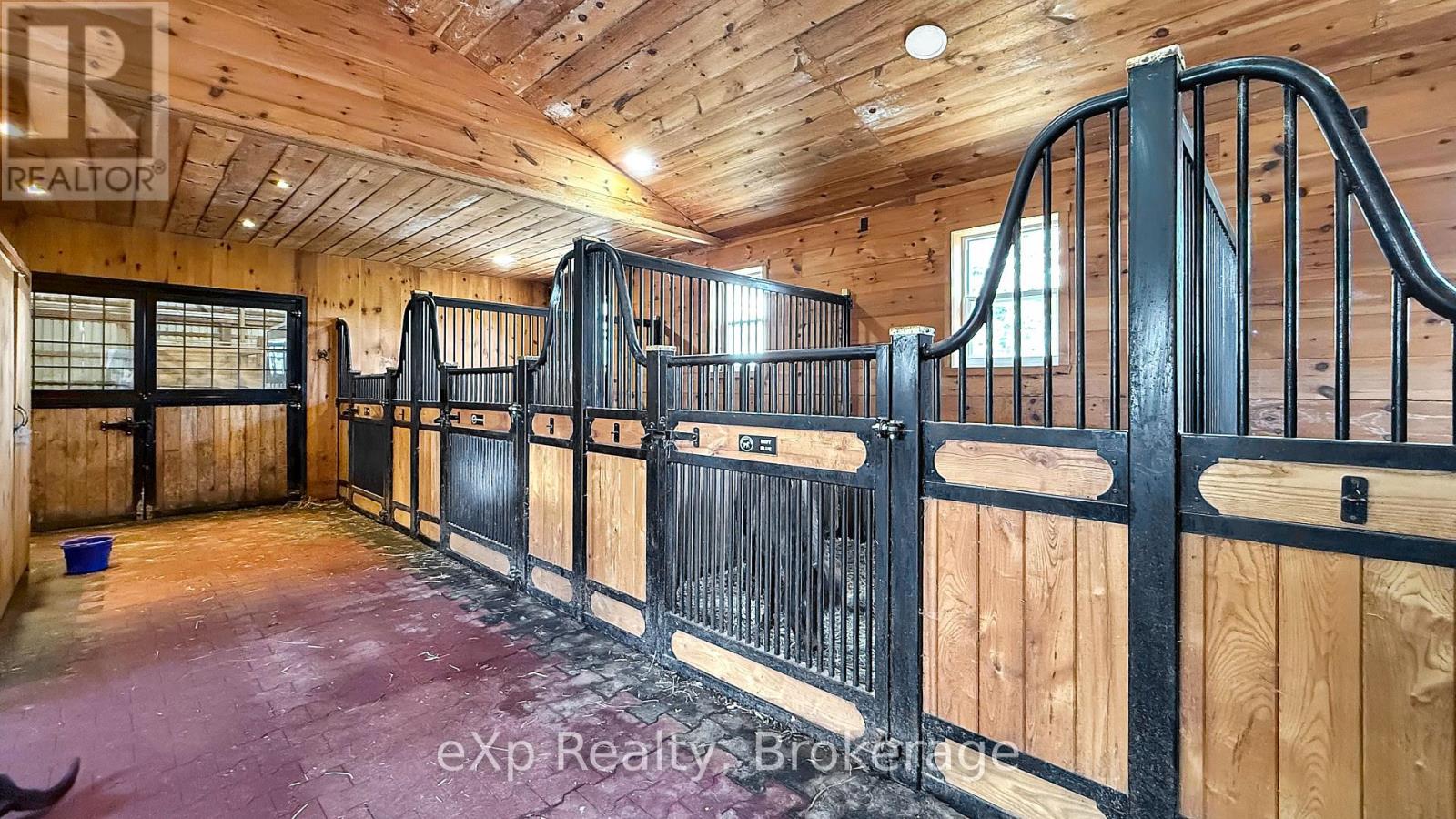 402191 Grey Road 4, West Grey, Ontario  N4N 3B8 - Photo 35 - X12102526