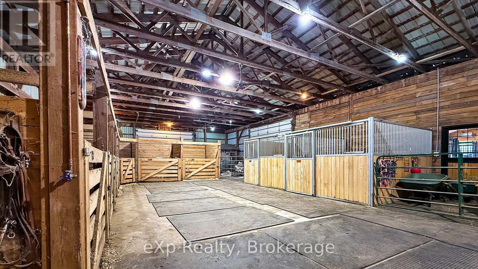 402191 Grey Road 4, West Grey, Ontario  N4N 3B8 - Photo 38 - X12102526