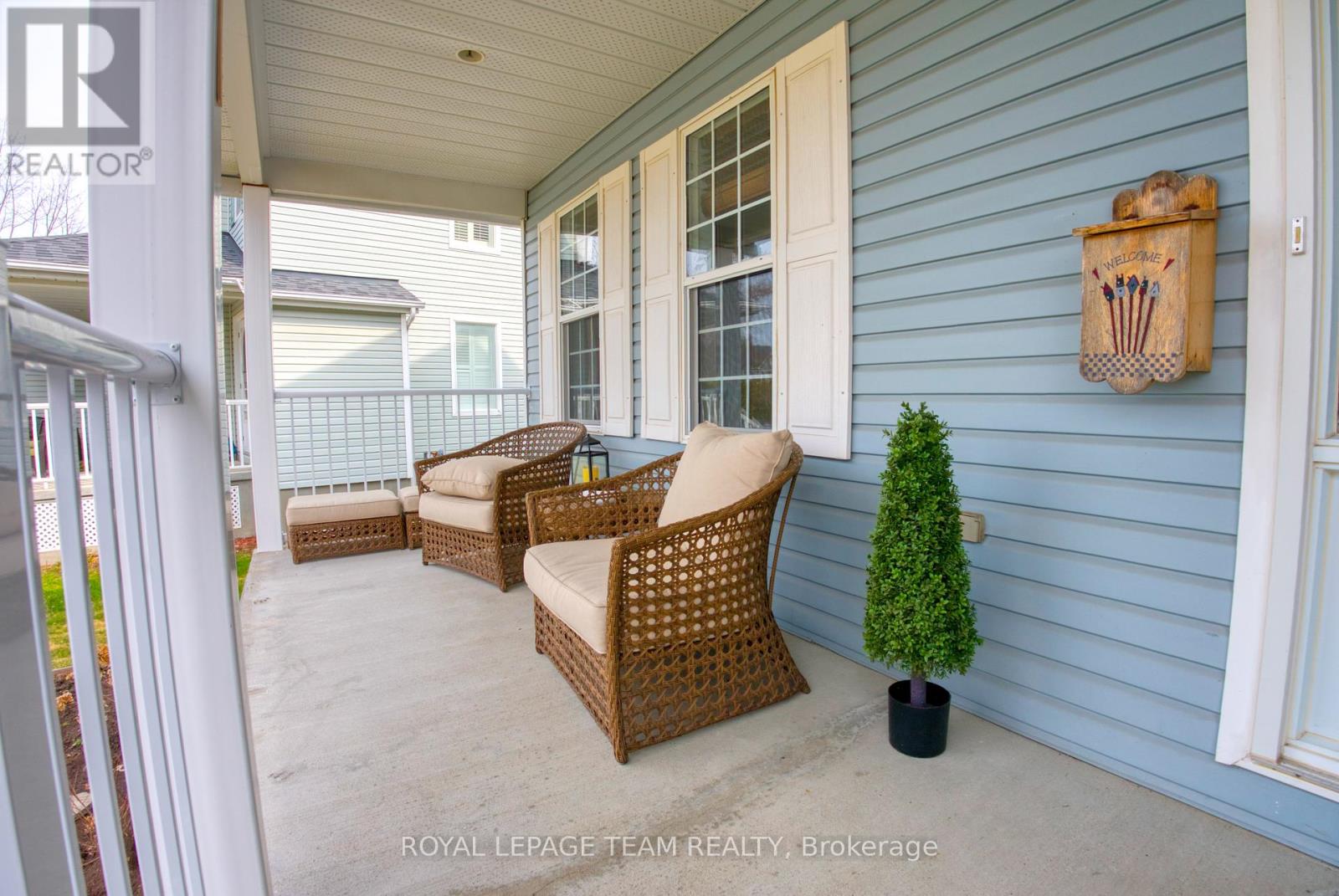 Property at 18 MCCUAIG DRIVE image 3