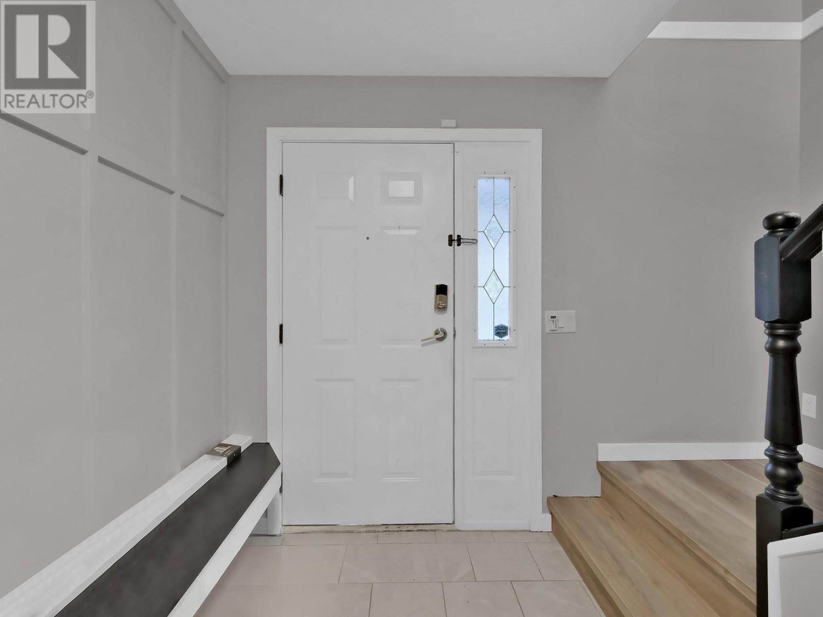 Property at 2848 Lower Glenrosa Road image 2