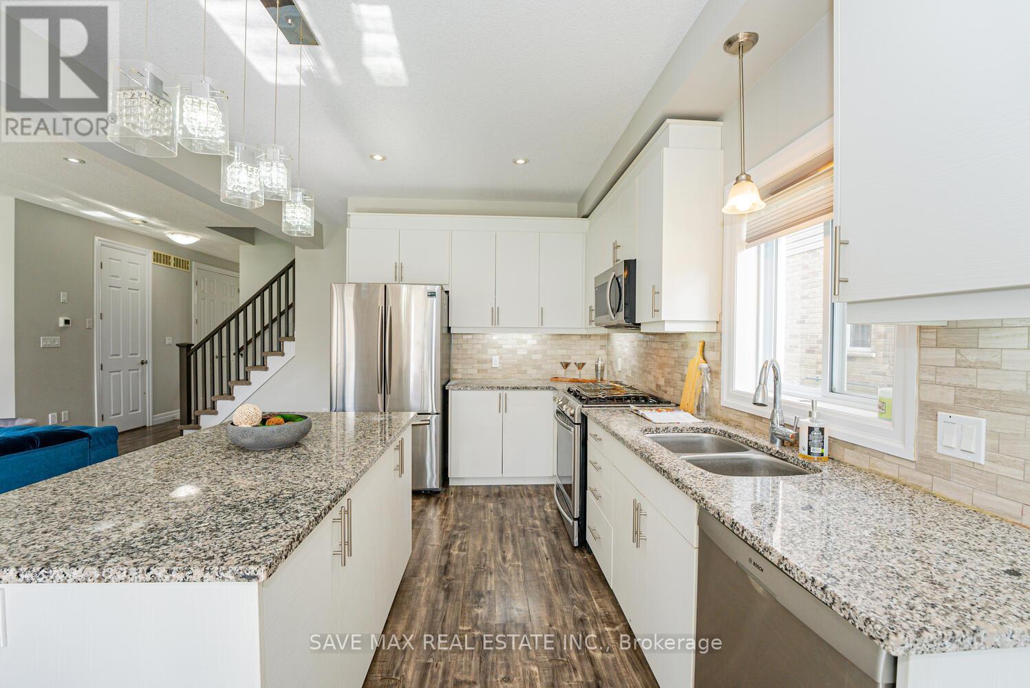 Photo 13 of 43 for 3251 Turner Crescent