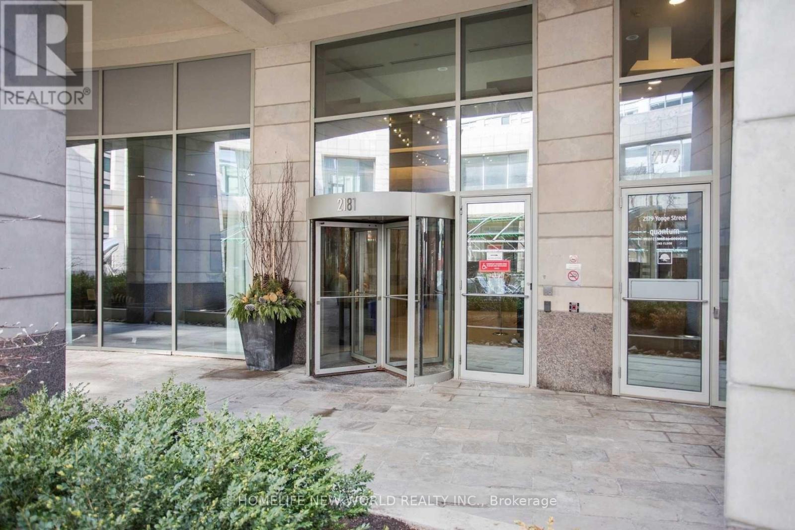 2105 - 2181 Yonge Street, Toronto, Ontario  M4S 3H7 - Photo 2 - C12102395
