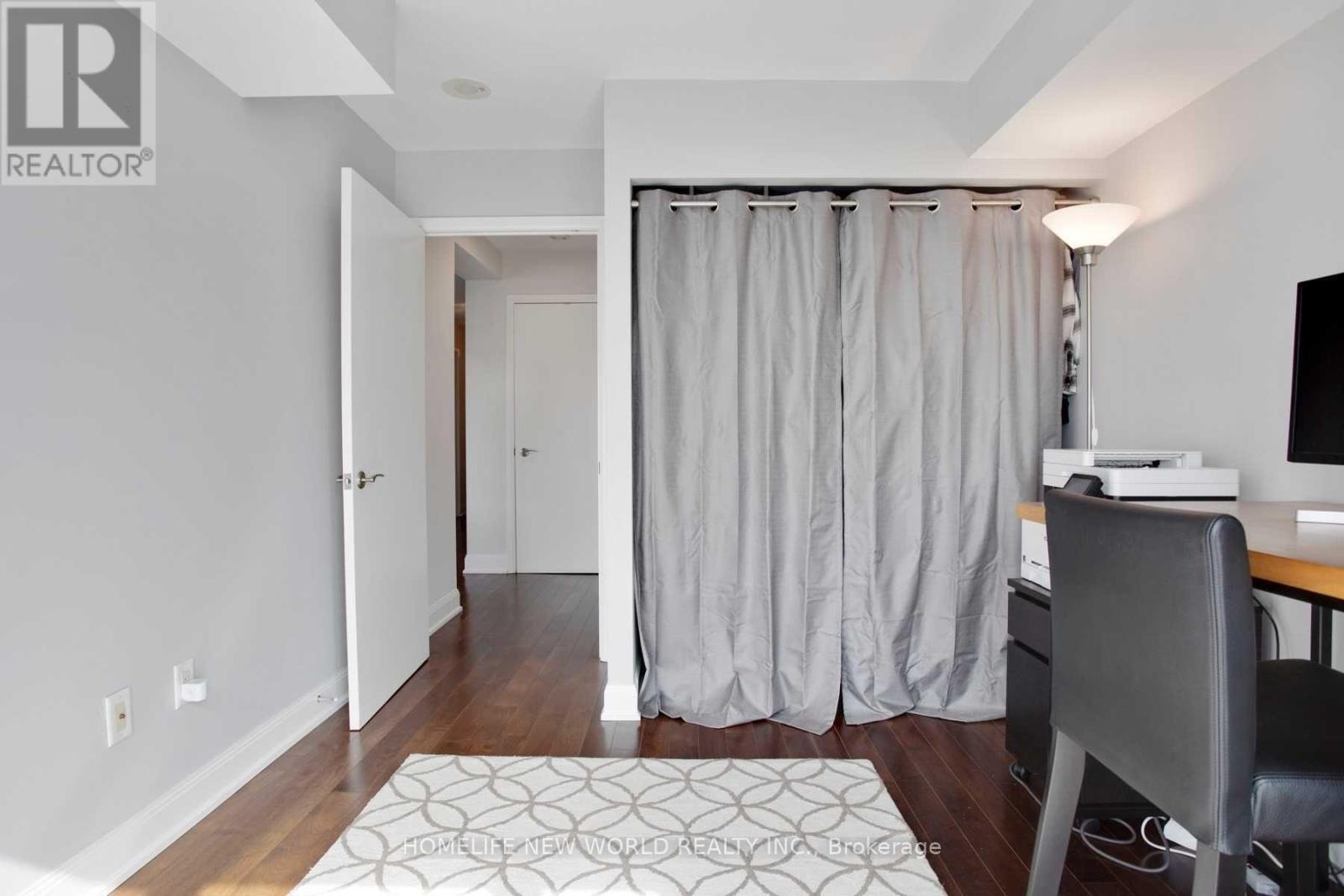 2105 - 2181 Yonge Street, Toronto, Ontario  M4S 3H7 - Photo 23 - C12102395
