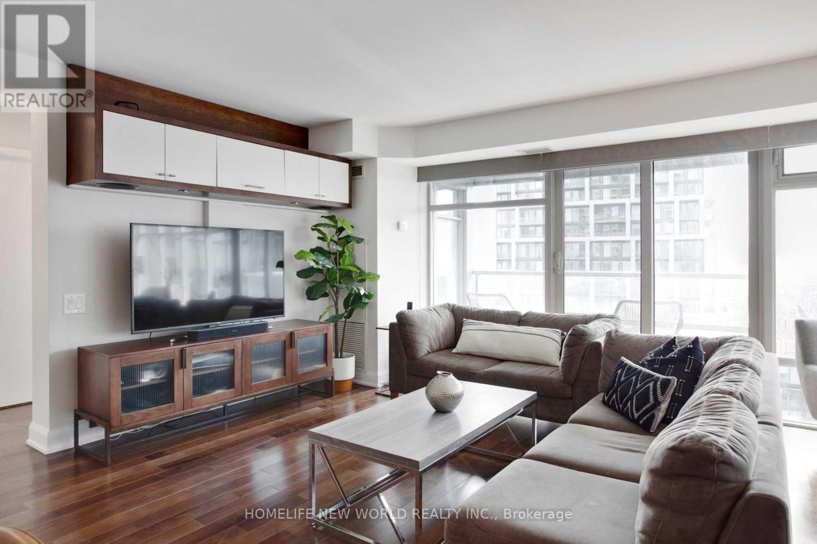 2105 - 2181 Yonge Street, Toronto, Ontario  M4S 3H7 - Photo 9 - C12102395