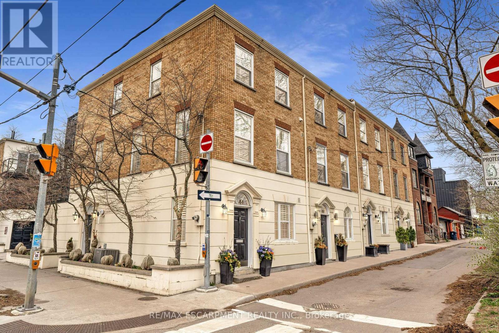 Property at 46 STANLEY TERRACE image 1