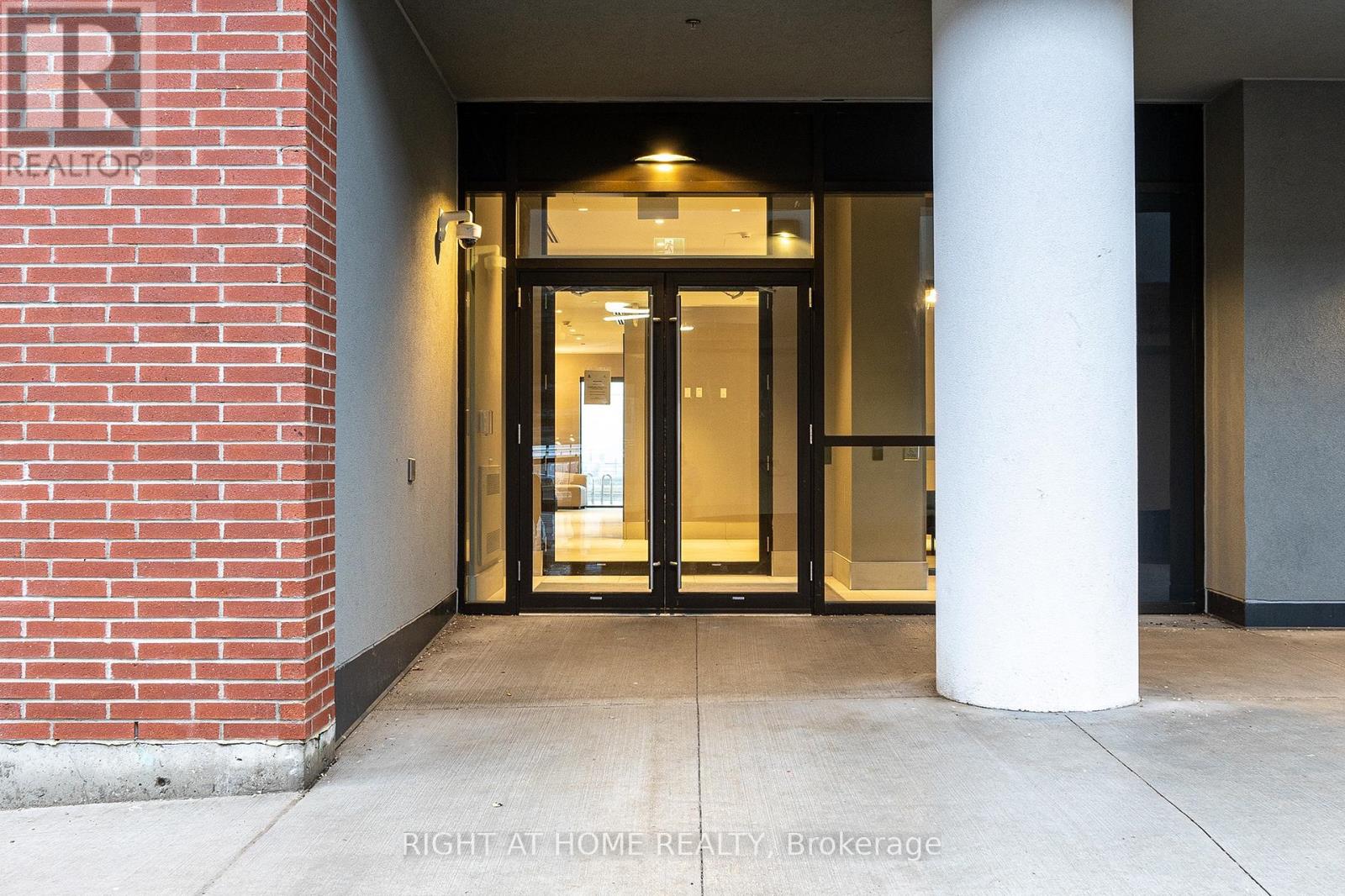 Property at 2015 - 2550 SIMCOE STREET N image 3