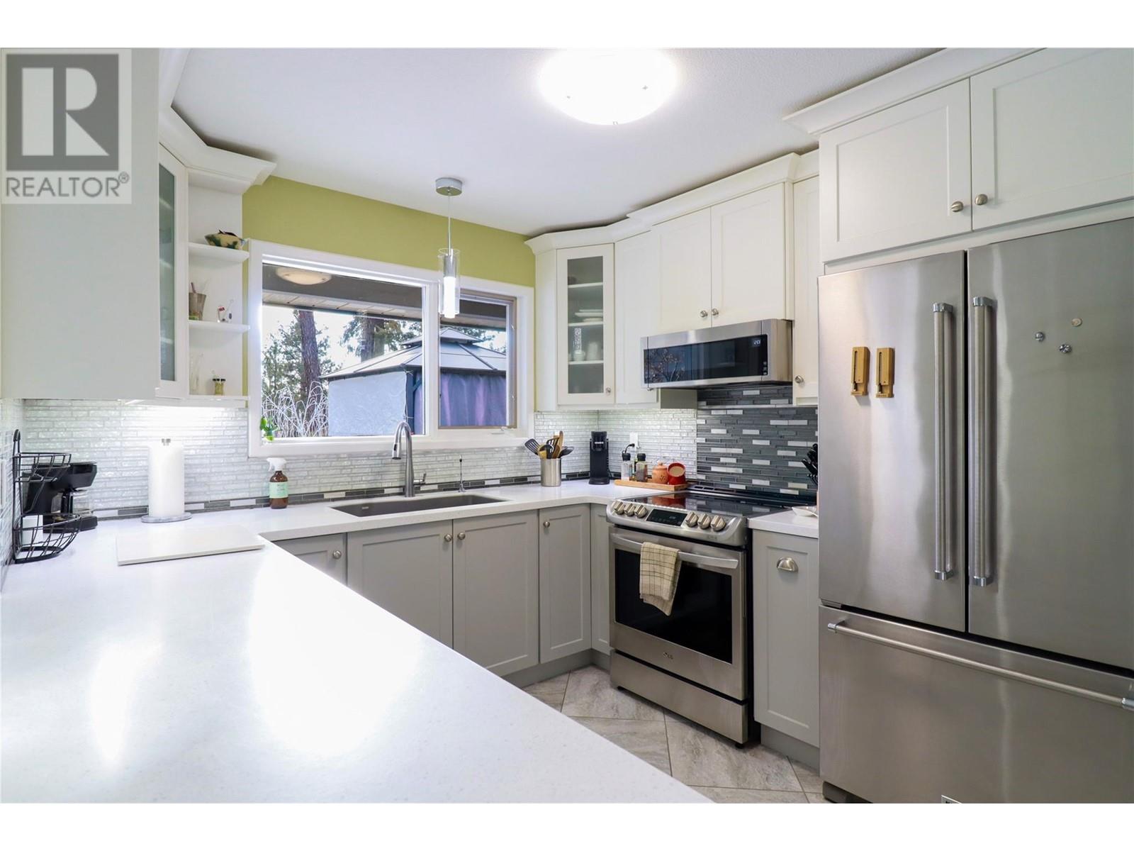 Property at 103 Eagle Drive image 4