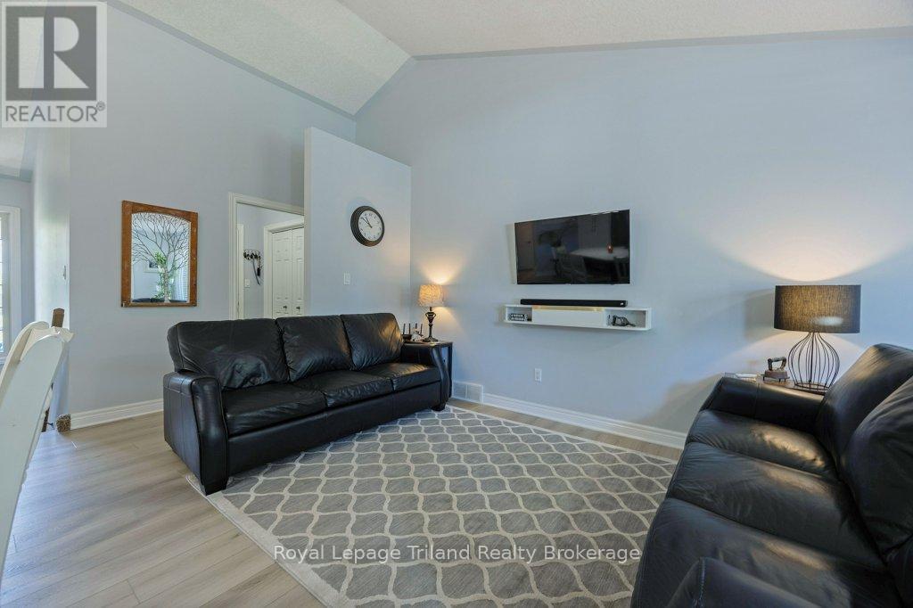 12 Graydon Drive, South-West Oxford, Ontario  N0J 1N0 - Photo 16 - X12061831