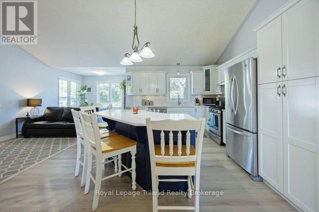 12 Graydon Drive, South-West Oxford, Ontario  N0J 1N0 - Photo 8 - X12061831