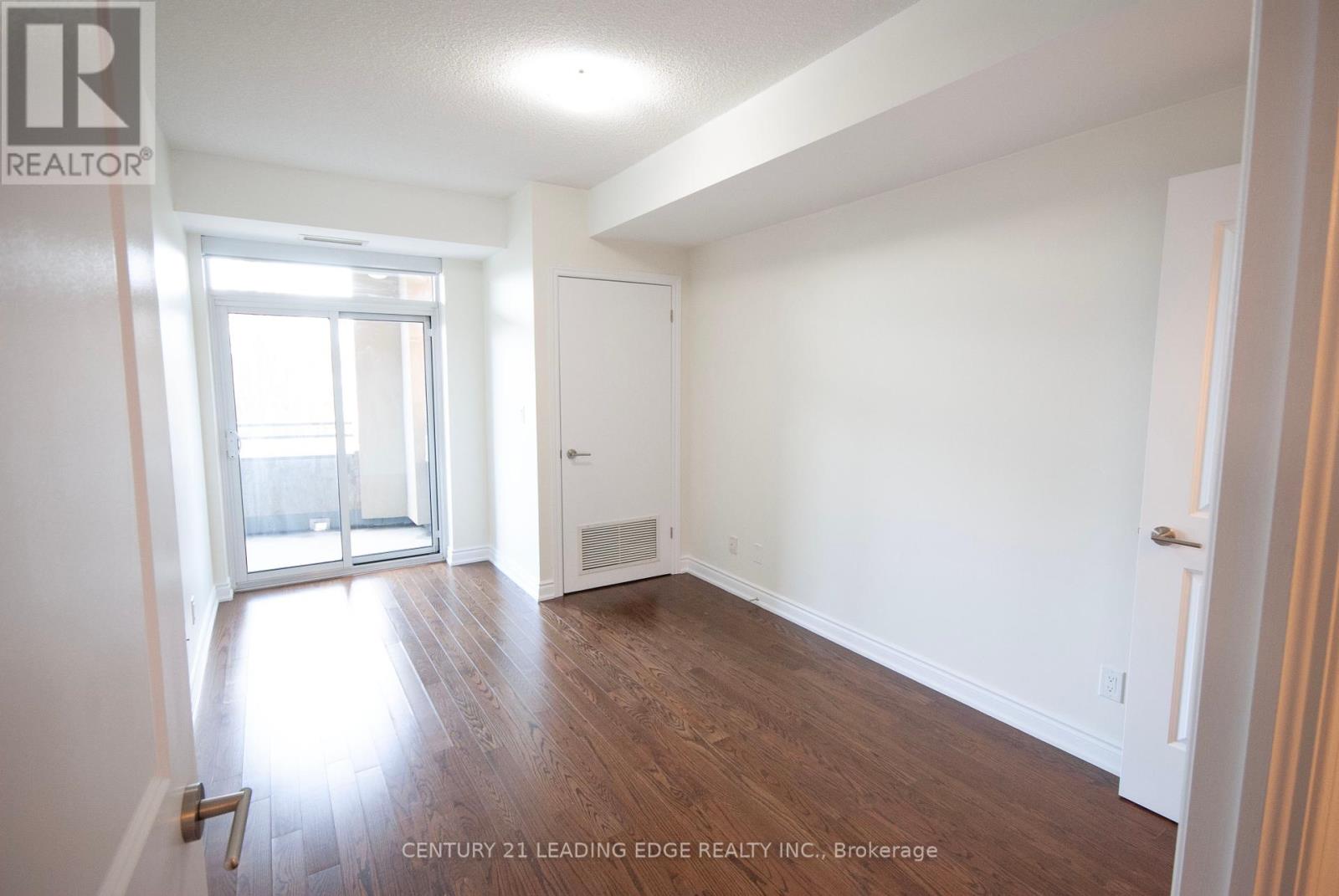 228 - 281 Woodbridge Avenue, Vaughan, Ontario  L4L 0C6 - Photo 10 - N12102520