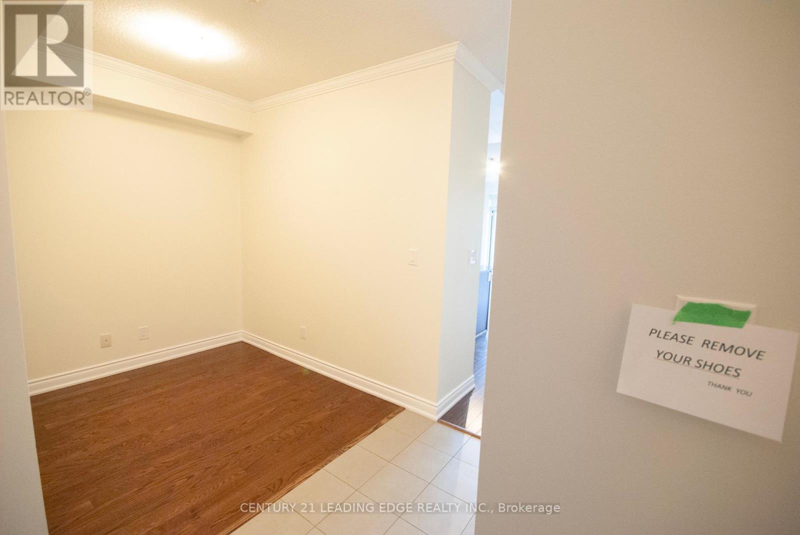 228 - 281 Woodbridge Avenue, Vaughan, Ontario  L4L 0C6 - Photo 4 - N12102520
