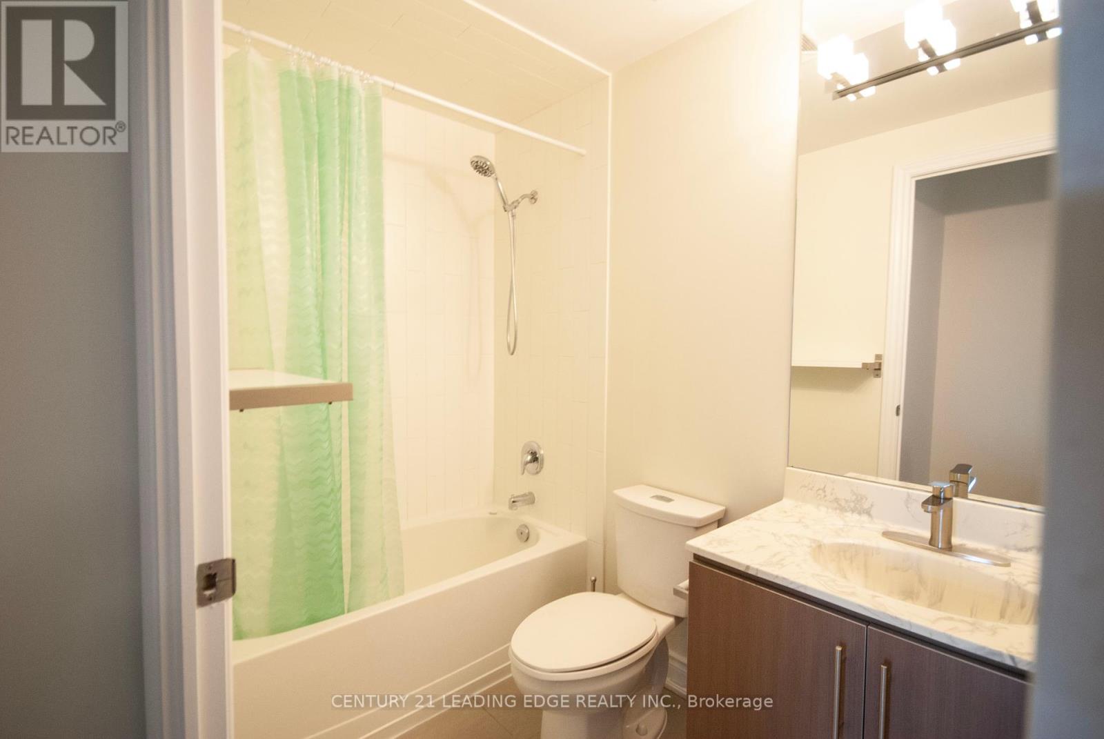 228 - 281 Woodbridge Avenue, Vaughan, Ontario  L4L 0C6 - Photo 9 - N12102520