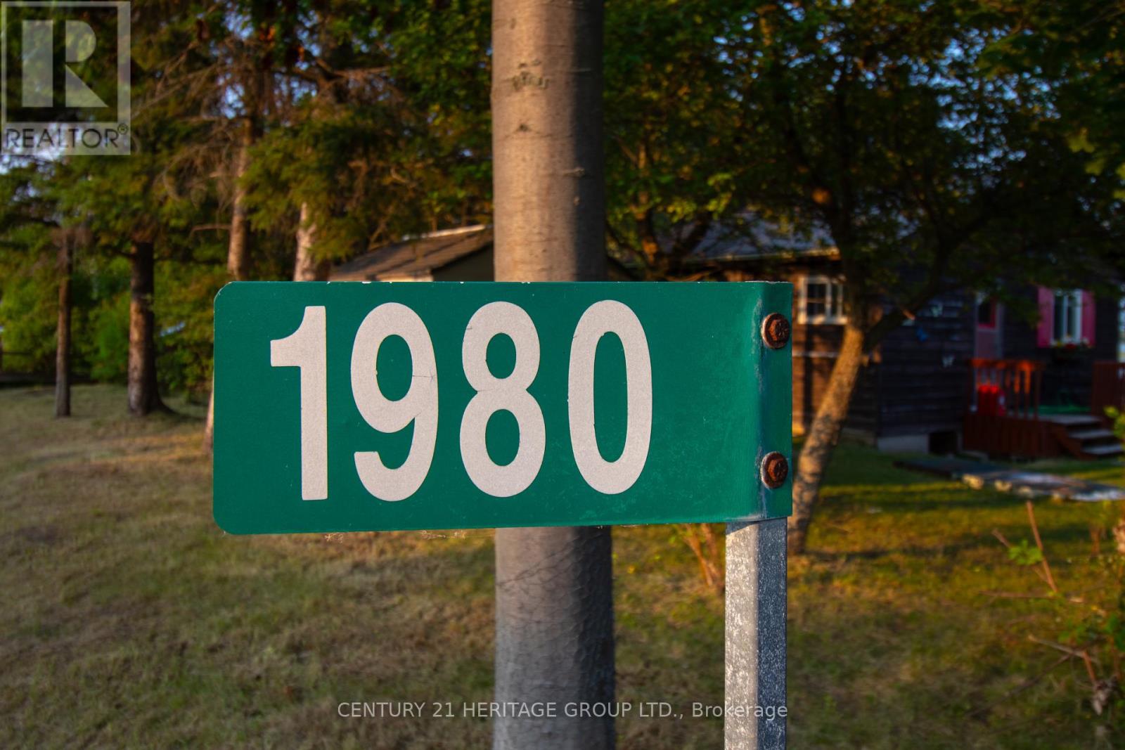 1980 Pigeon Lake Road, Kawartha Lakes, Ontario  K9V 4R5 - Photo 5 - X12100063