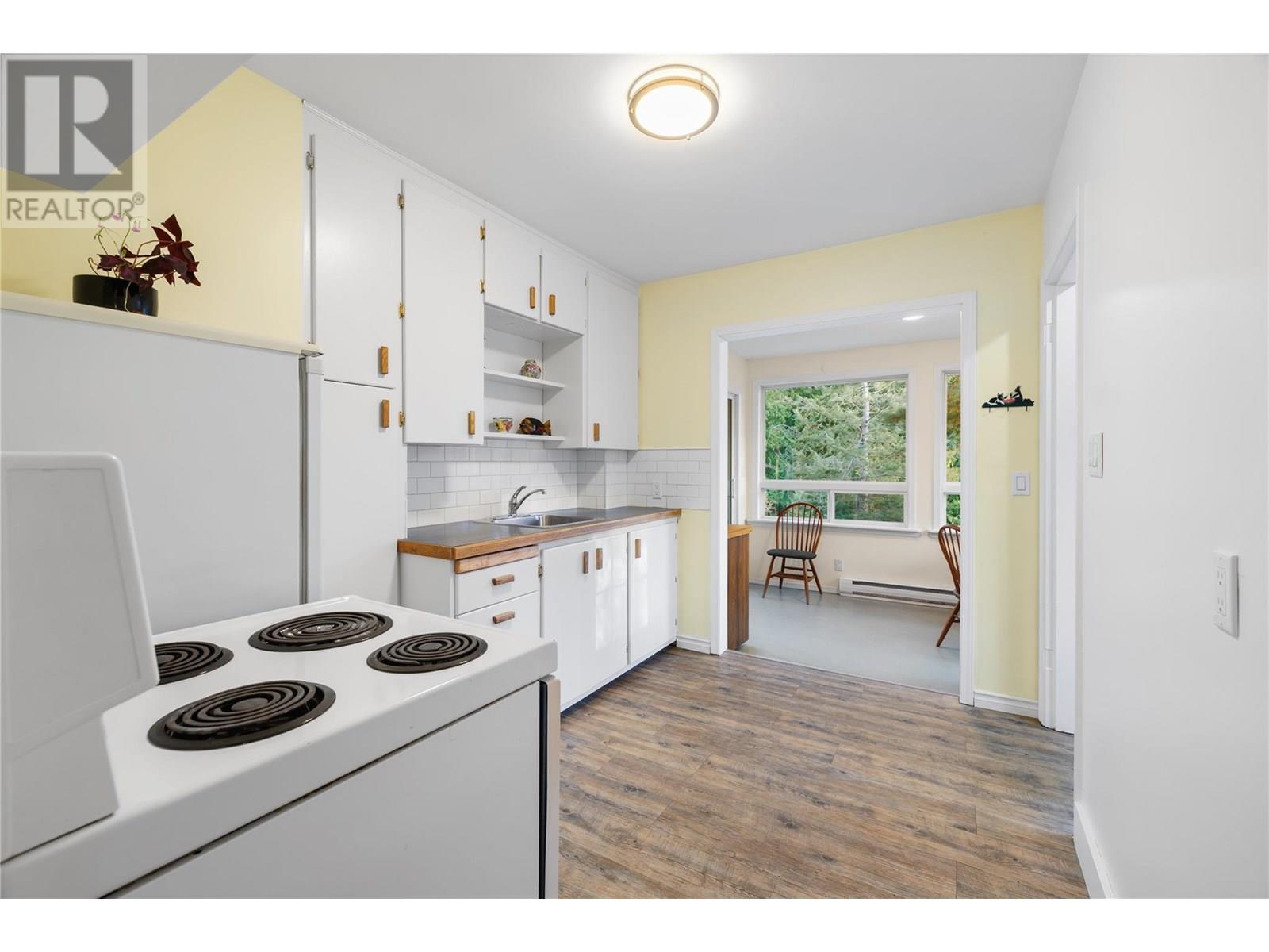 321 Golf View Street, Riondel, British Columbia  V0B 2B0 - Photo 16 - 10344784