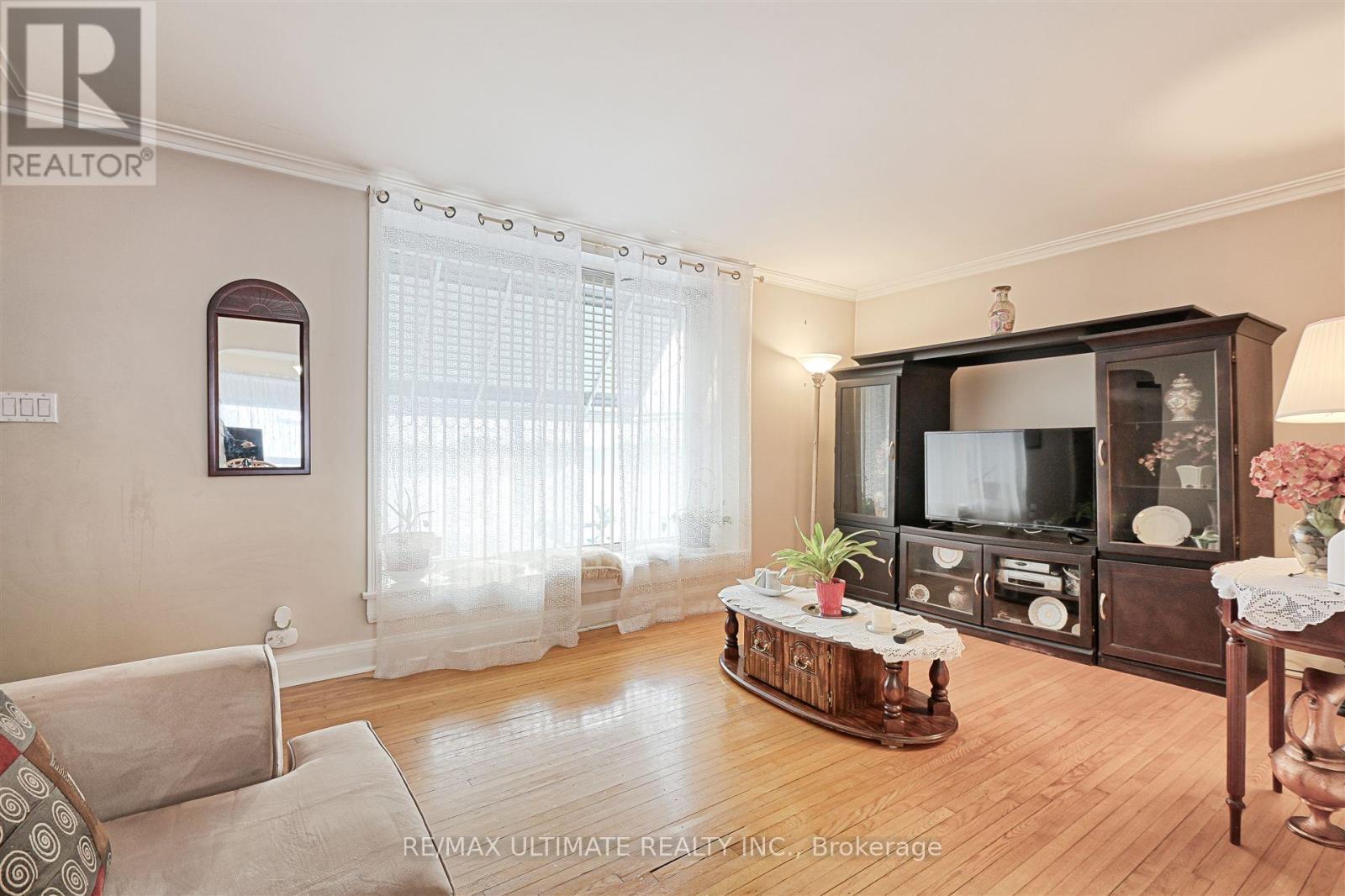Property at 21 TRETHEWEY DRIVE image 4