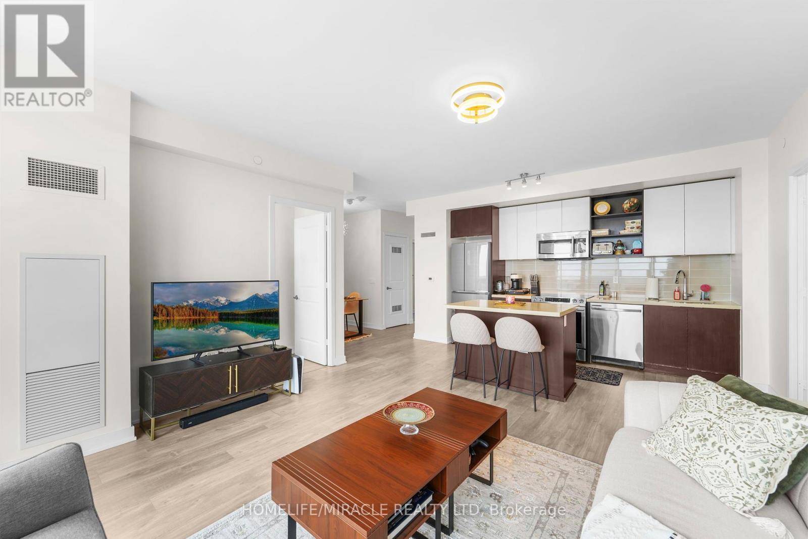 1404 - 4677 Glen Erin Drive, Mississauga, Ontario  L5M 2E3 - Photo 8 - W12102543