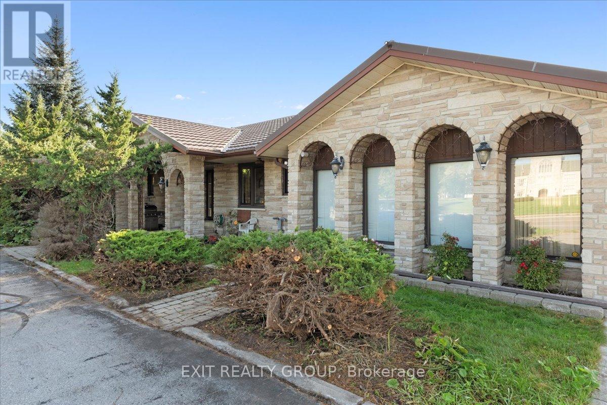 157 DUNDAS STREET W, Belleville, Ontario