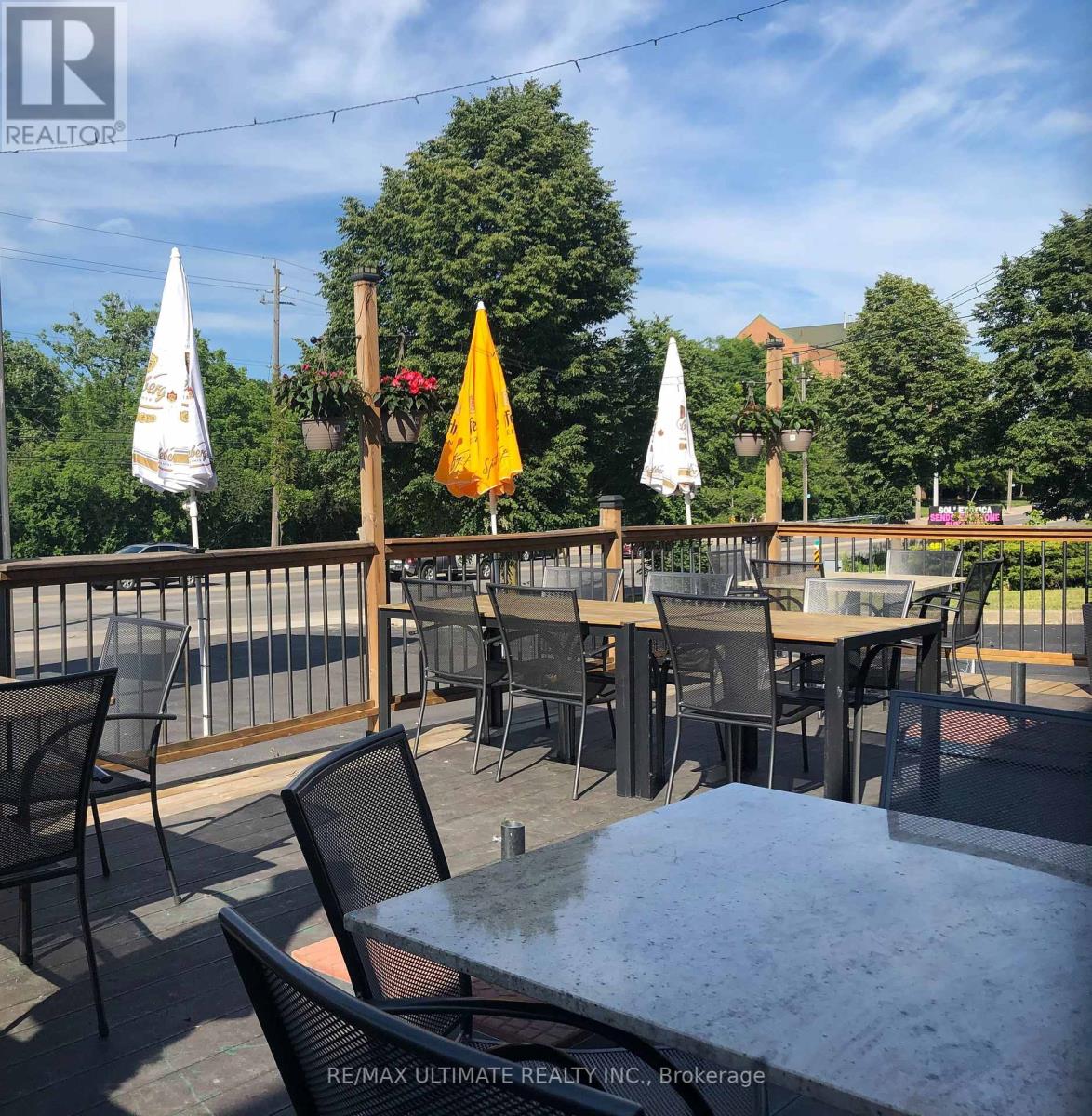940 QUEENSTON ROAD, Hamilton, Ontario