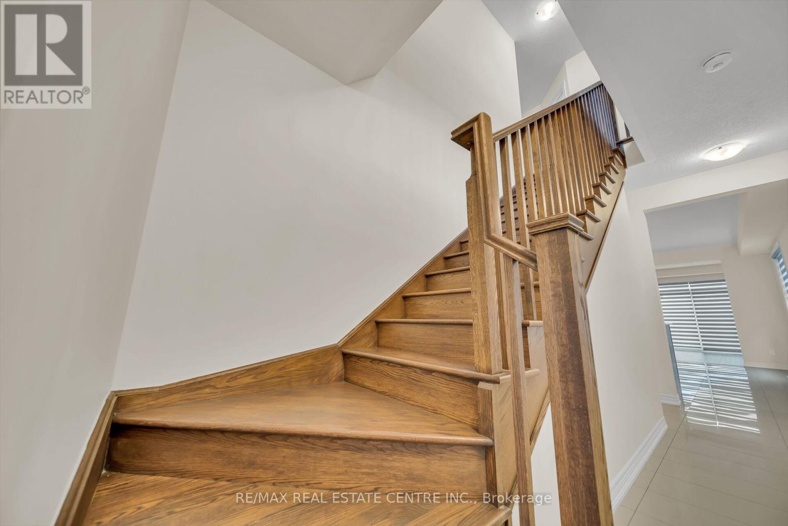 200 Broadacre Drive, Kitchener, Ontario  N2R 0S6 - Photo 18 - X12102537