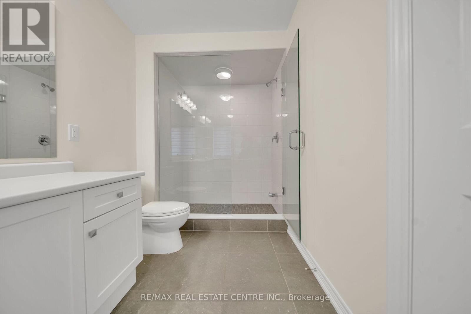 200 Broadacre Drive, Kitchener, Ontario  N2R 0S6 - Photo 26 - X12102537