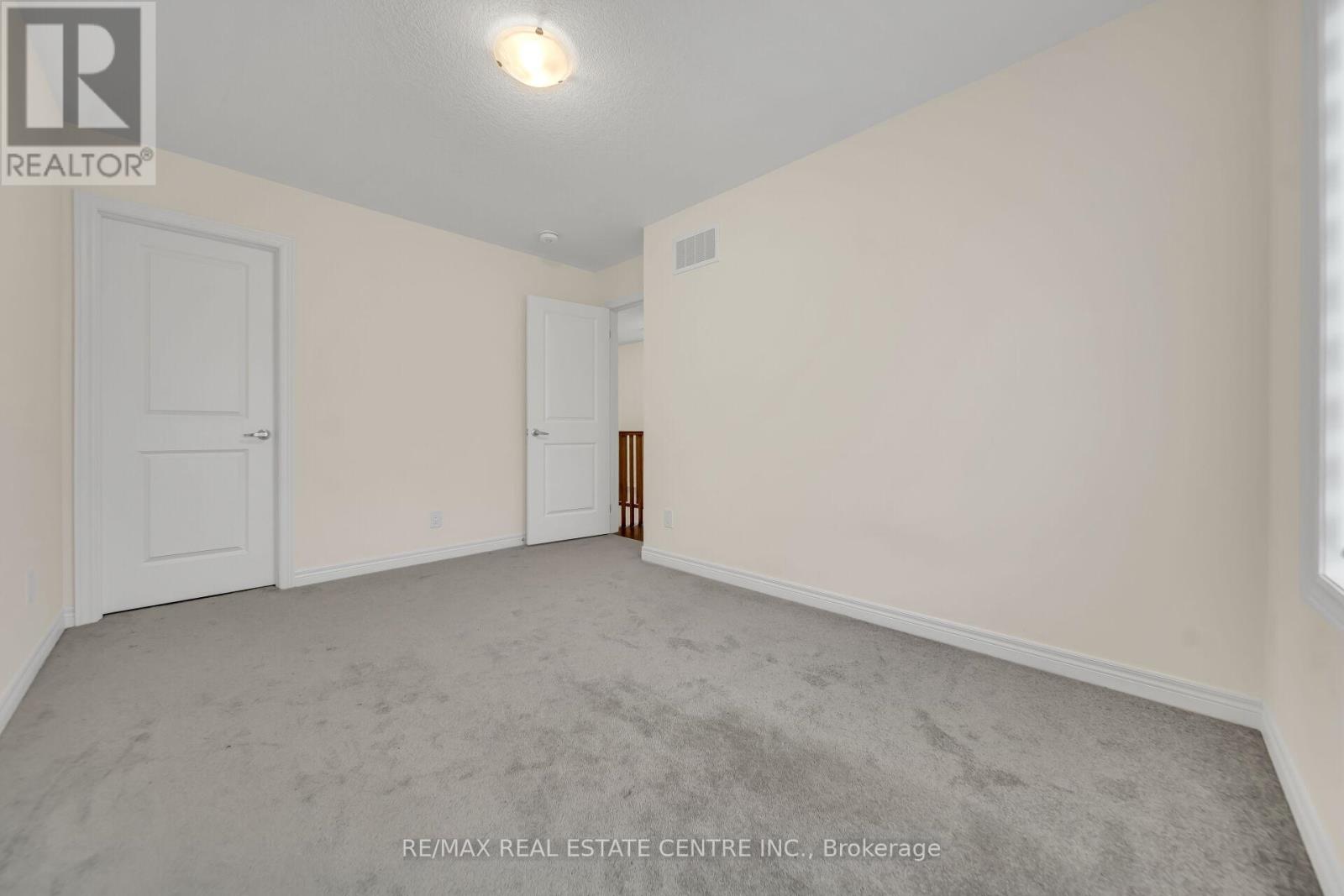 200 Broadacre Drive, Kitchener, Ontario  N2R 0S6 - Photo 31 - X12102537