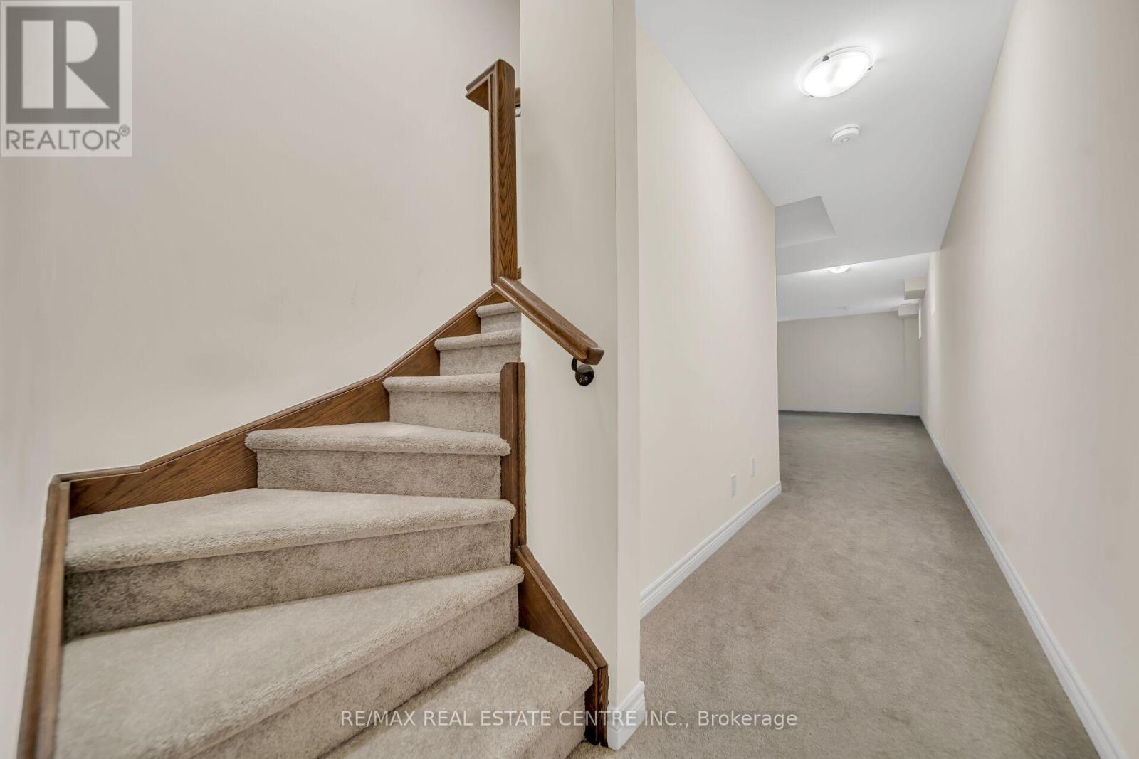 200 Broadacre Drive, Kitchener, Ontario  N2R 0S6 - Photo 34 - X12102537