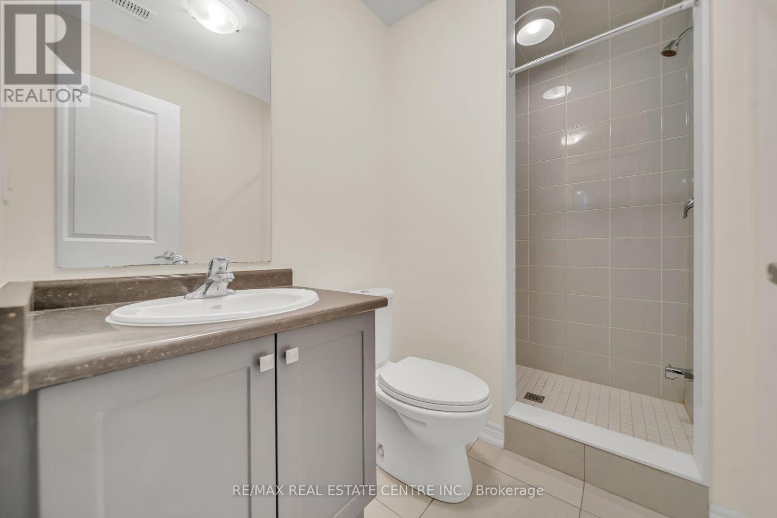 200 Broadacre Drive, Kitchener, Ontario  N2R 0S6 - Photo 37 - X12102537