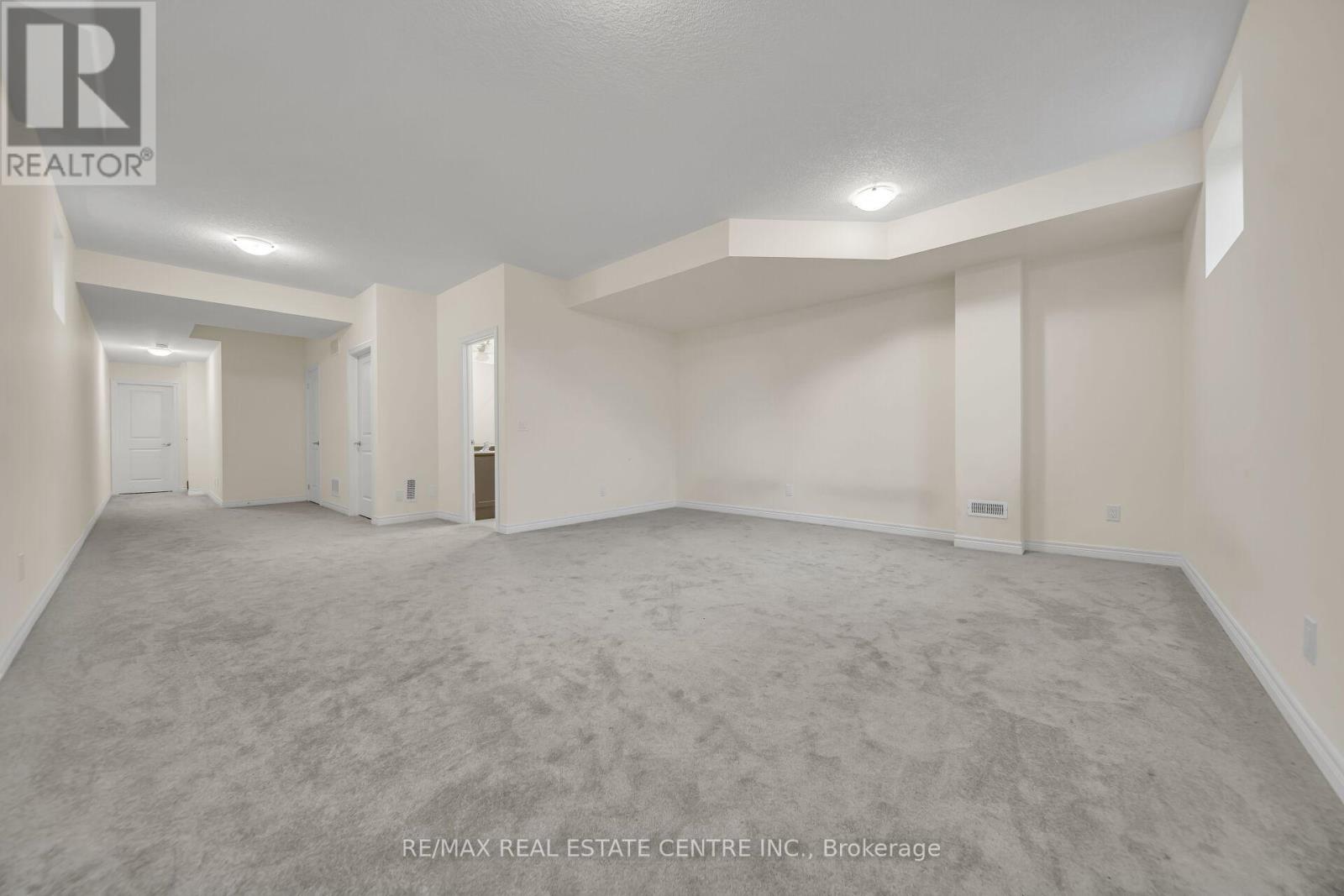 200 Broadacre Drive, Kitchener, Ontario  N2R 0S6 - Photo 40 - X12102537