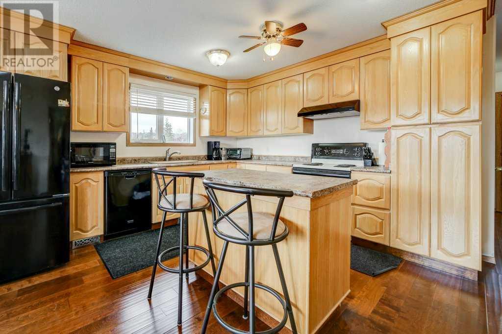8638 21 Avenue, Coleman, Alberta  T0K 0M0 - Photo 10 - A2210346