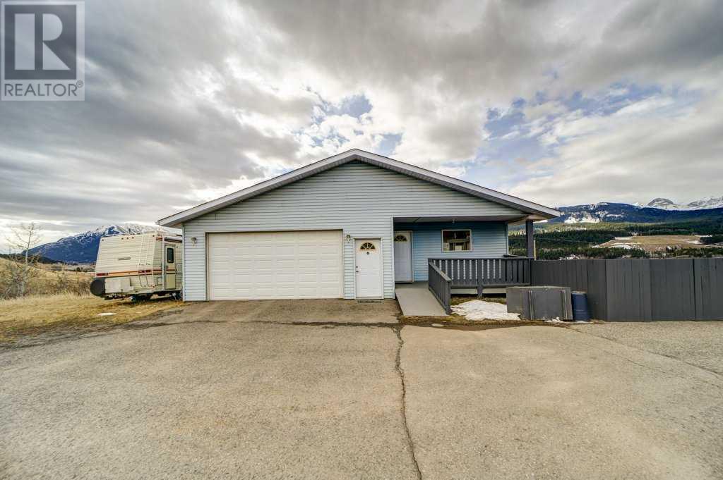 8638 21 Avenue, Coleman, Alberta  T0K 0M0 - Photo 2 - A2210346