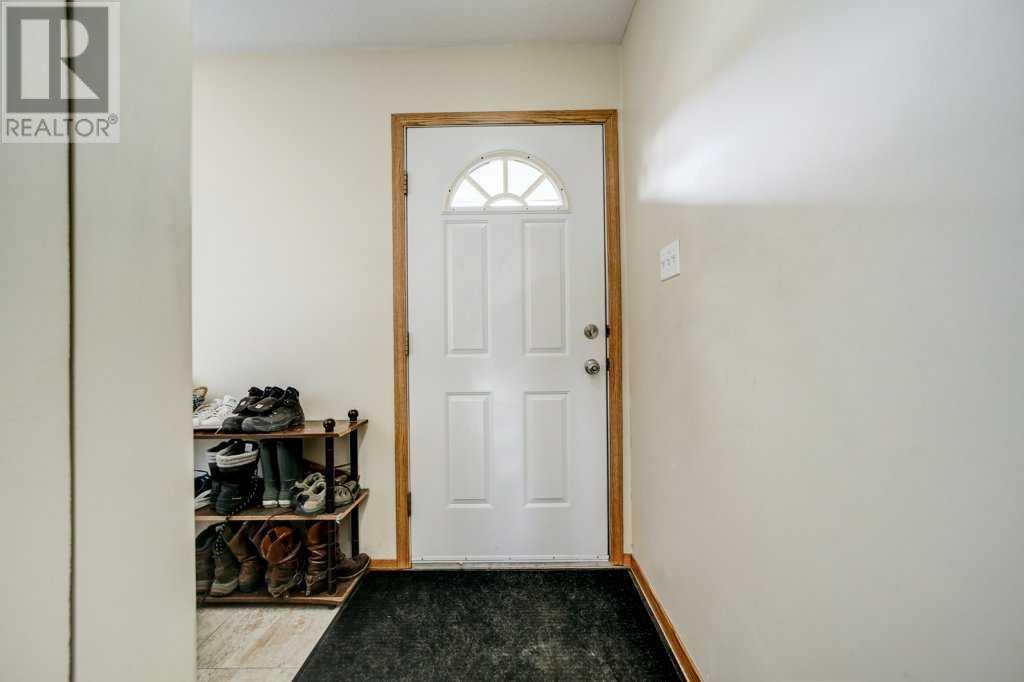 8638 21 Avenue, Coleman, Alberta  T0K 0M0 - Photo 4 - A2210346